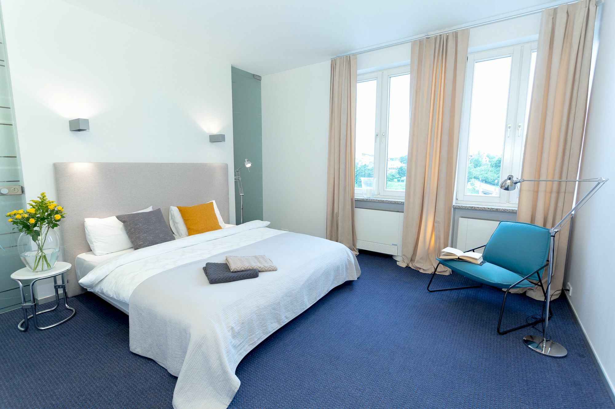 Vilnius Apartments & Suites - Gedimino Avenue ภายนอก รูปภาพ