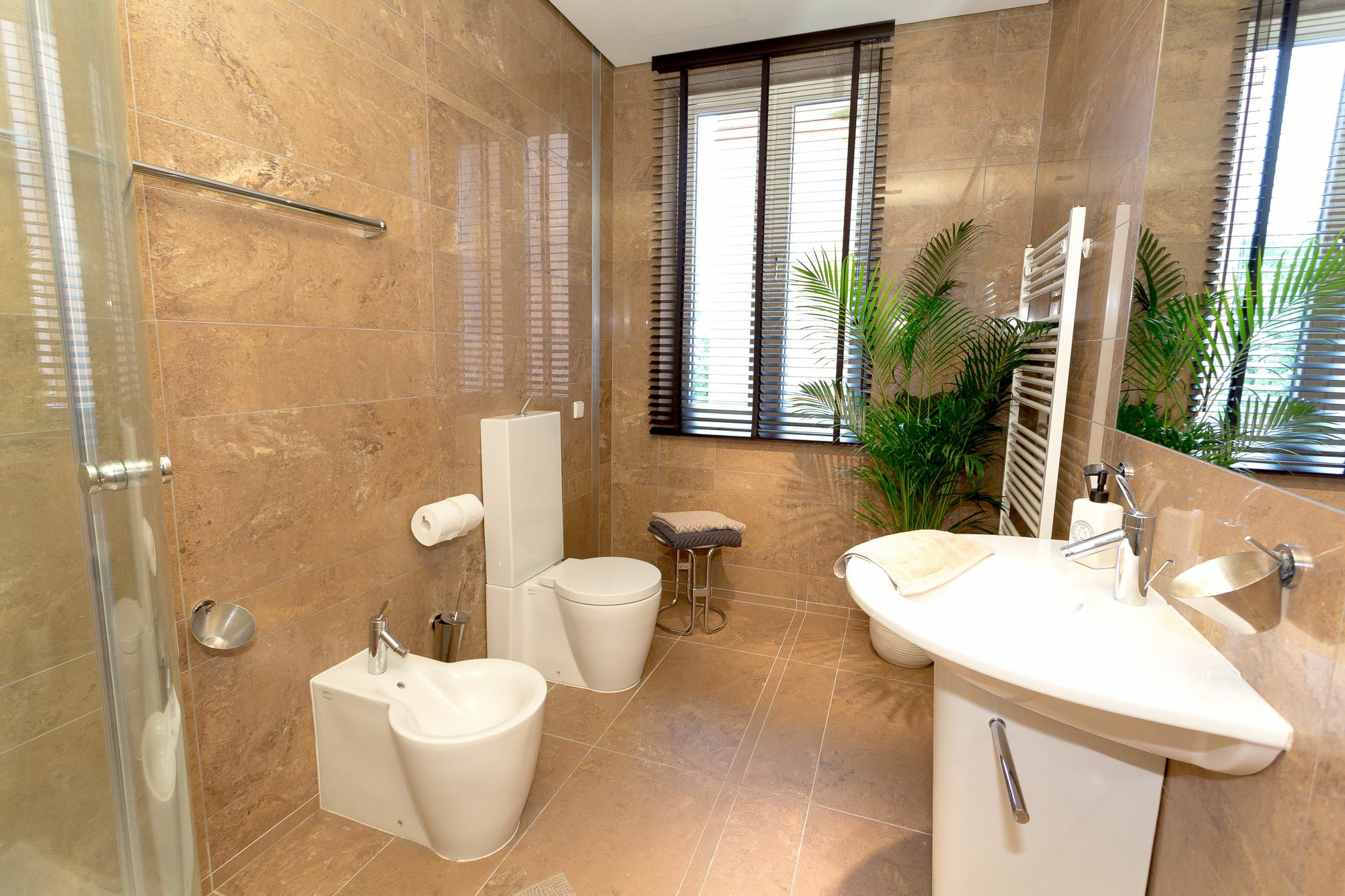 Vilnius Apartments & Suites - Gedimino Avenue ภายนอก รูปภาพ