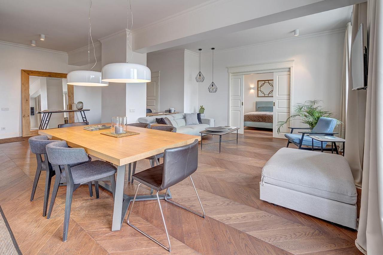 Vilnius Apartments & Suites - Gedimino Avenue ภายนอก รูปภาพ