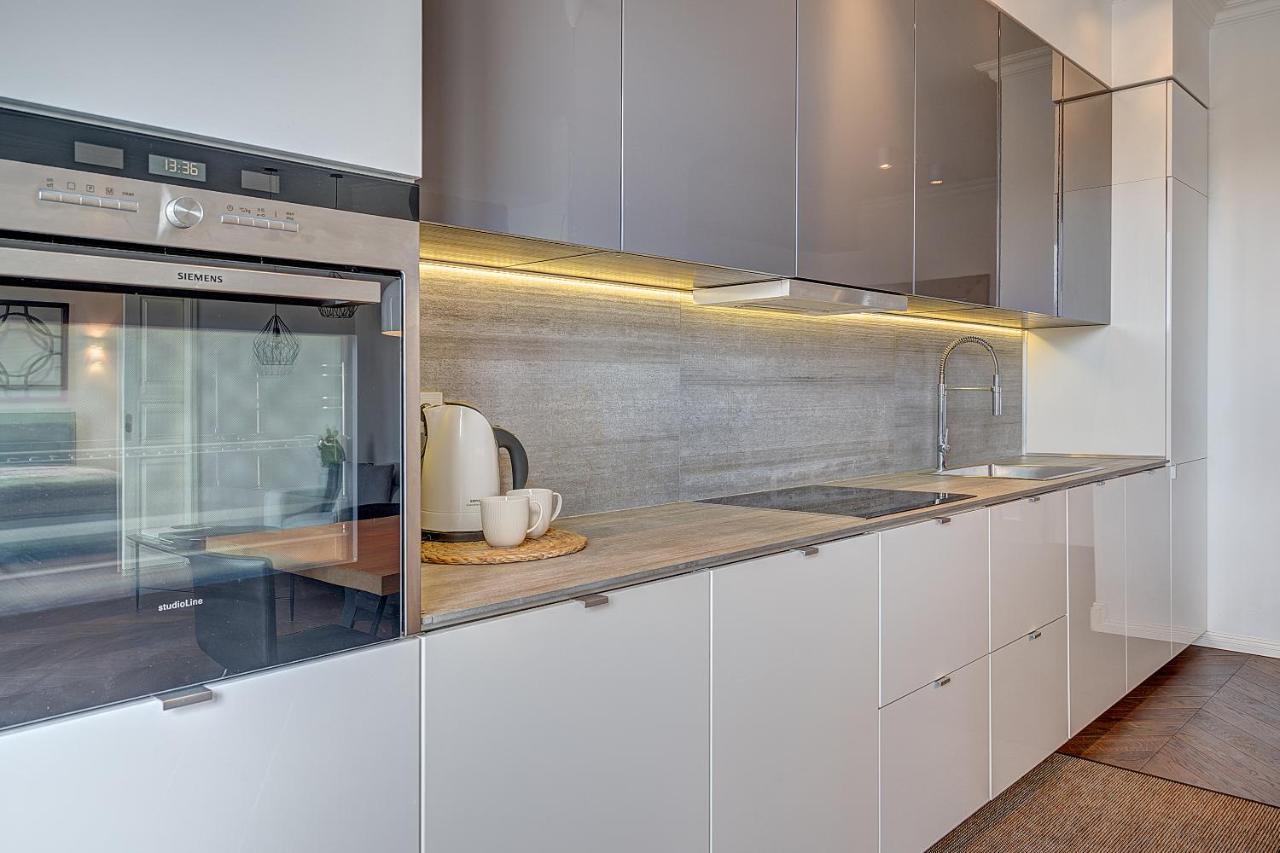 Vilnius Apartments & Suites - Gedimino Avenue ภายนอก รูปภาพ