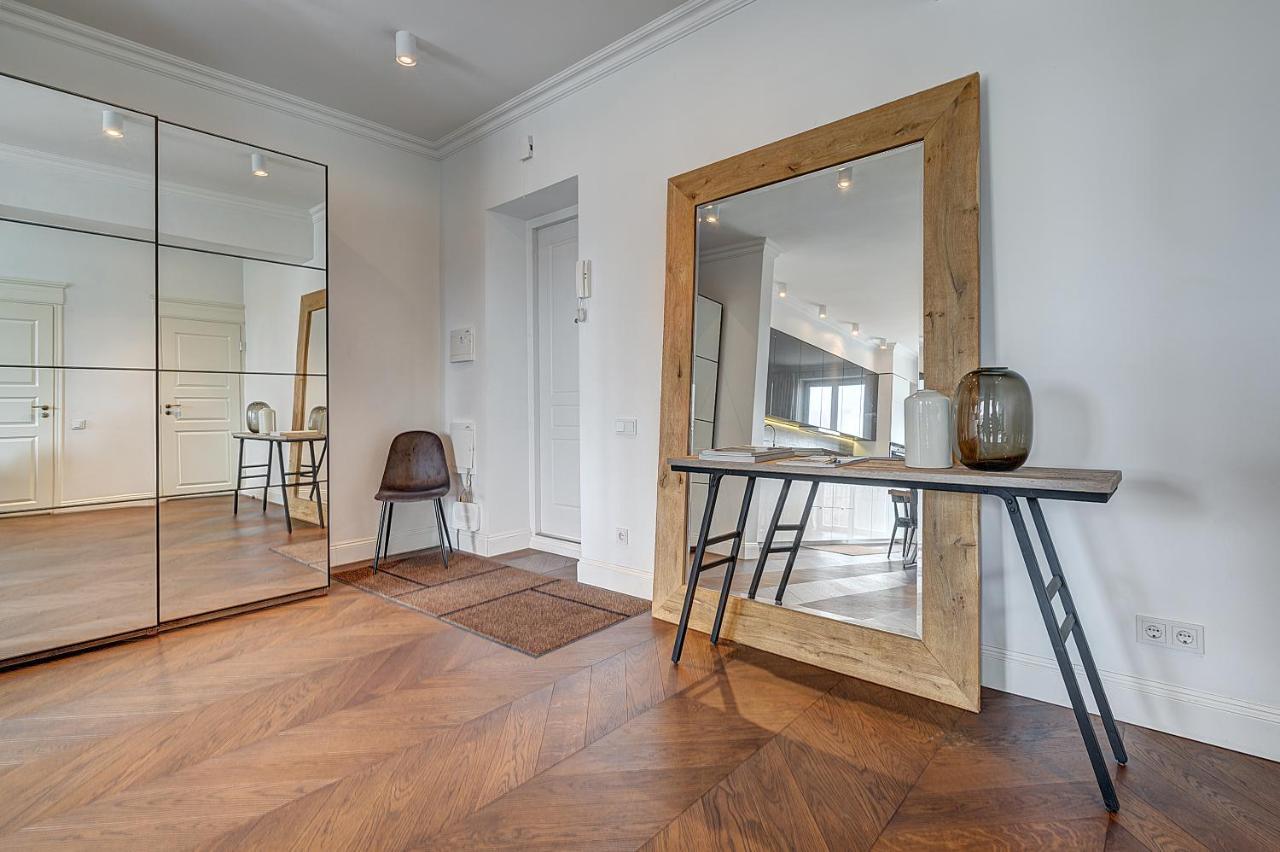 Vilnius Apartments & Suites - Gedimino Avenue ภายนอก รูปภาพ
