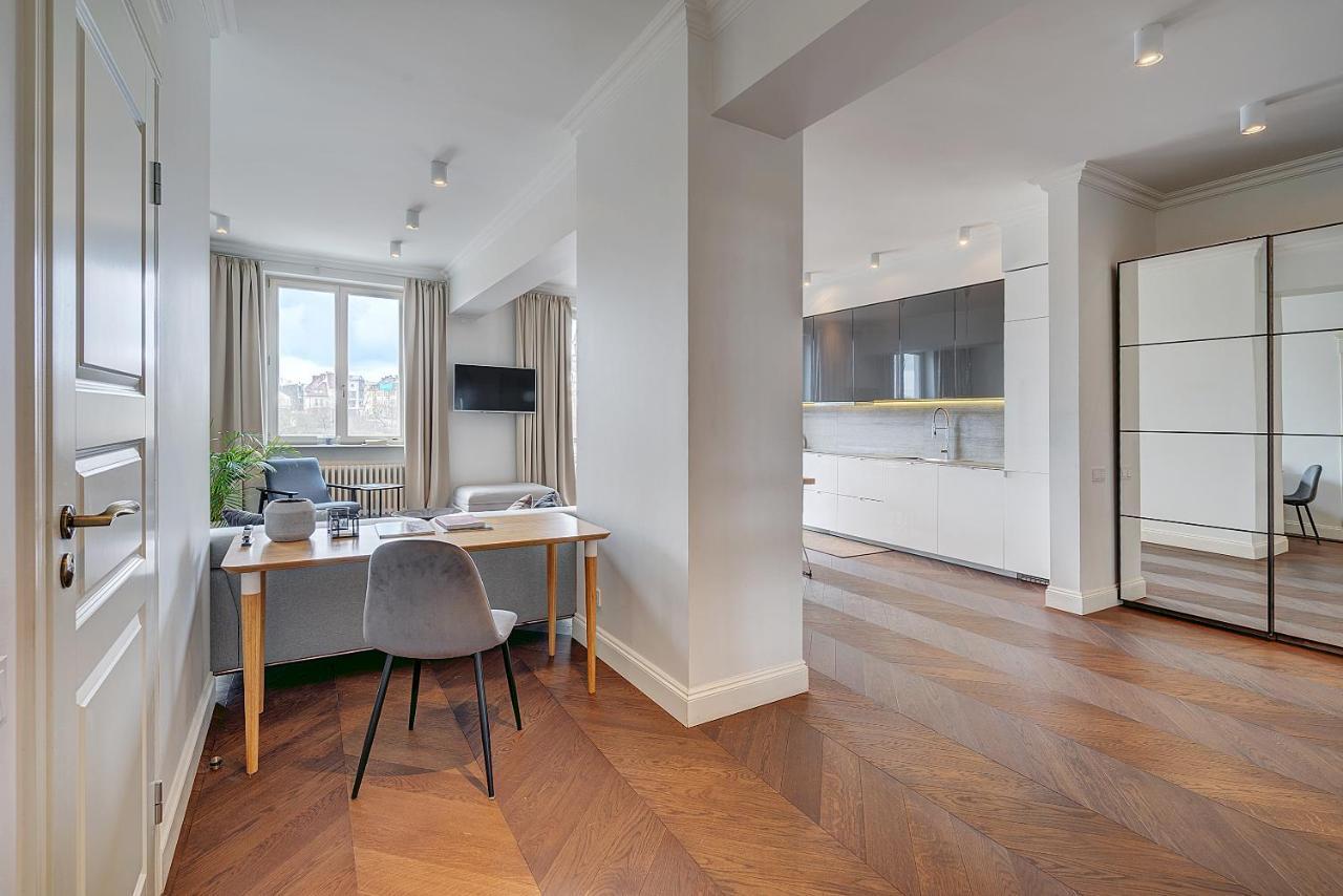 Vilnius Apartments & Suites - Gedimino Avenue ภายนอก รูปภาพ