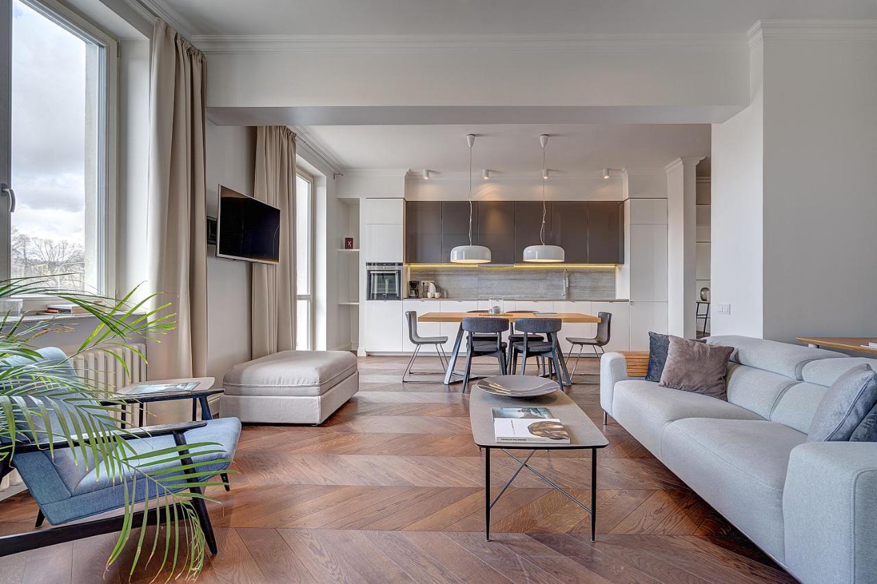 Vilnius Apartments & Suites - Gedimino Avenue ภายนอก รูปภาพ